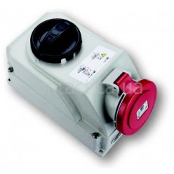 Розетка с выкл. и блокировкой для монтажа на поверхность 32A 4p 6h IPX4