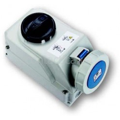 Розетка с выкл. и блокировкой для монтажа на поверхность 32A 3p 6h IPX7